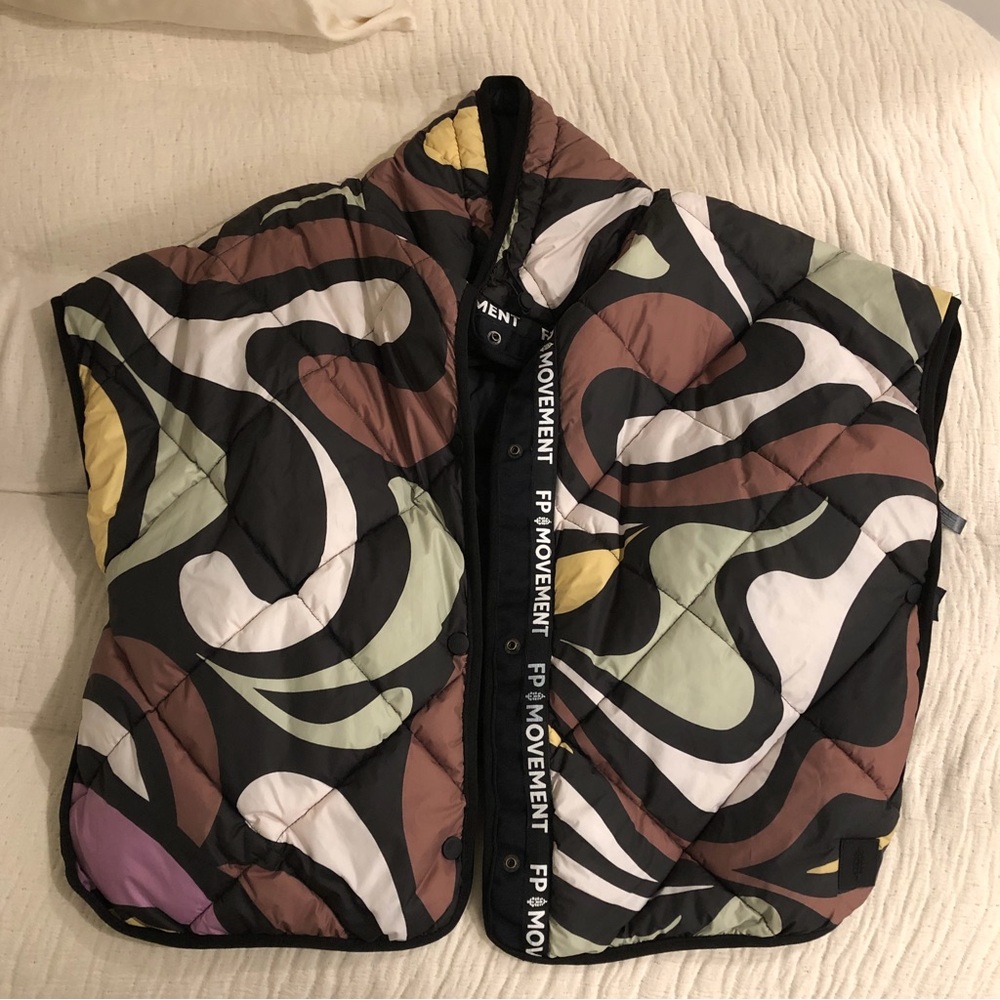 Free People Chill Out Print Packable Puffer Poncho Scarf